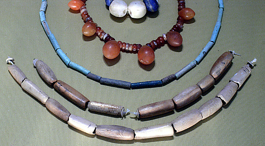 String of cylindrical beads