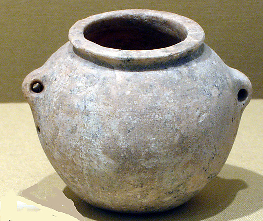 Squat jar with two lug handles