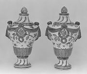 Pair of urns