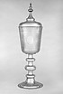 Standing cup with cover