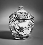 Sugar bowl (Pot à sucre) (part of a service)
