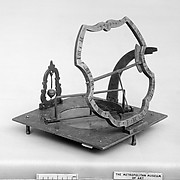 Portable equatorial sundial
