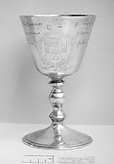 Standing cup