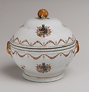 Tureen with cover