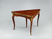 Folding card table (Table de jeu brisée en angle)