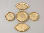Set of dishes