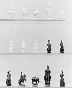Chessmen (32)