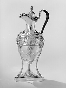 Chocolate pot with cover
