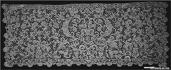 Cravat end