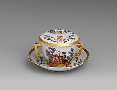Small tureen and stand