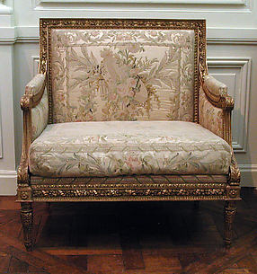 Small settee (part of a set)