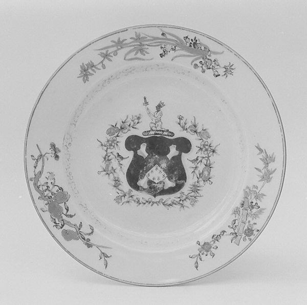Dinner plate (part of a service)