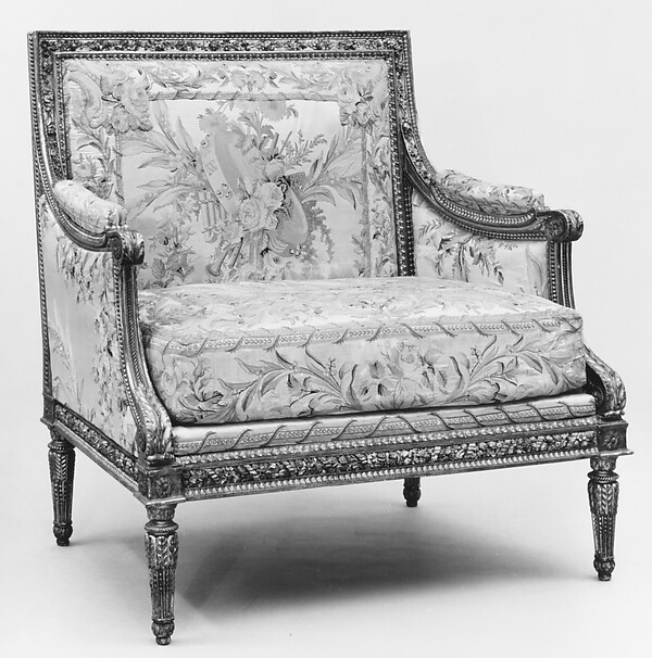 Small settee (part of a set)