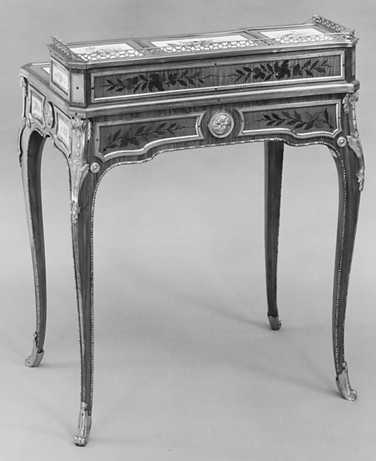 Small writing desk (Bonheur du jour) (one of a pair)