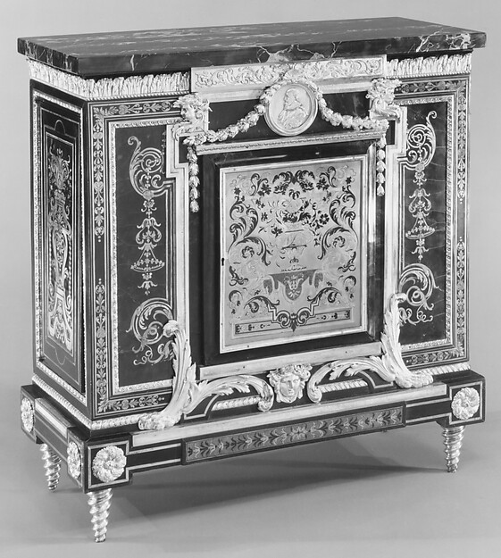 Low cabinet (Meubles à hauteur d'appui) (one of a pair)
