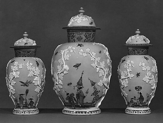 Set of three vases