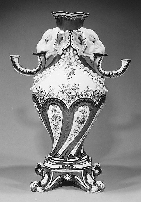 Vase (Vase à tête d'éléphant)