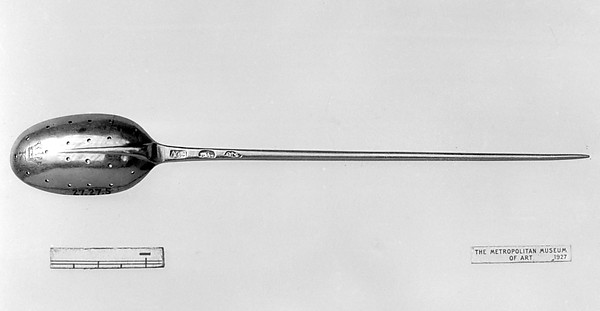 Strainer spoon (part of a set)