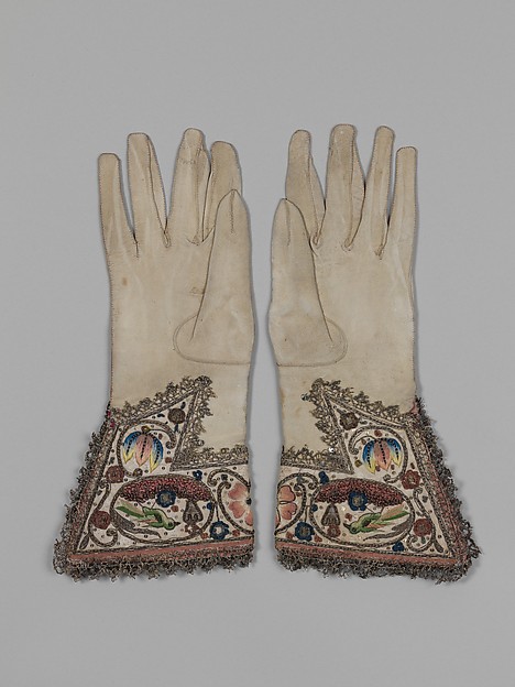 Pair of gloves