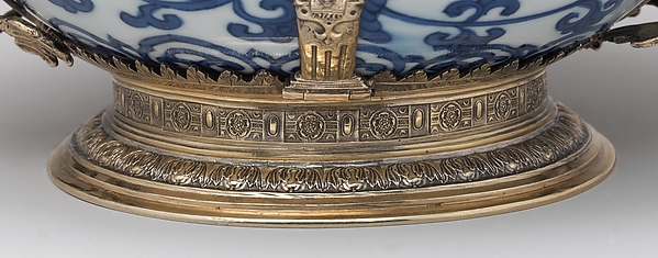 Two-handled bowl (part of a set)