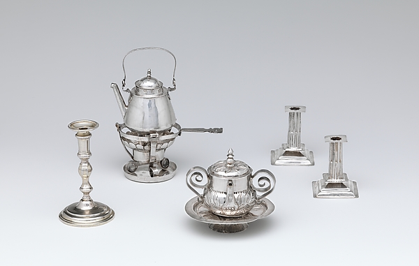 Miniature posset cup with cover