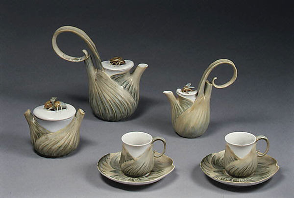 Saucer (part of a service)