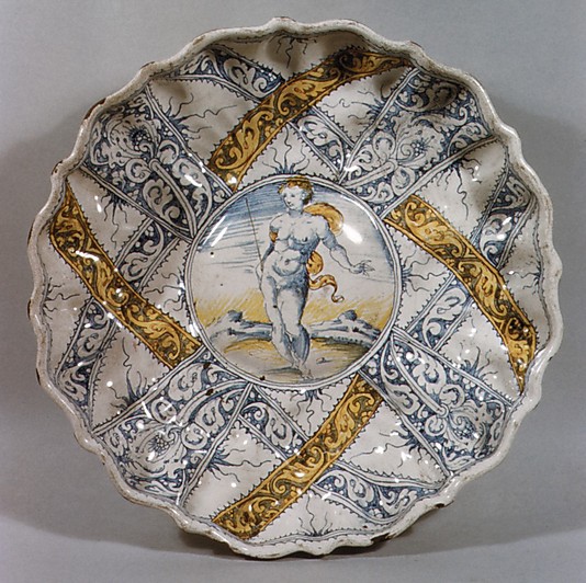 Dish on a foot (Tazza)