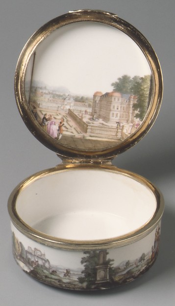 Snuffbox