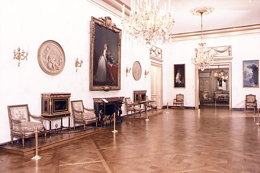 Suite of furniture