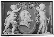 Bust of Henri IV in Oval Medallion with Blue Ground Supported by Two Cupids