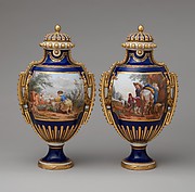 Vase with cover (Vase à panneaux or à perles) (one of a pair)