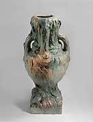 Monumental vase