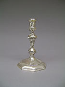 Three-branch candelabrum