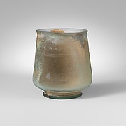 Footed glass beaker