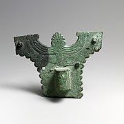 Chariot fragments, socket and plaque