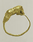 Gold earring