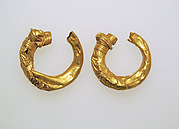 Earring, trumpet-shaped
