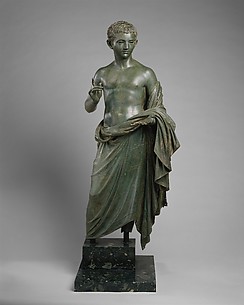 Bronze statue of an aristocratic boy