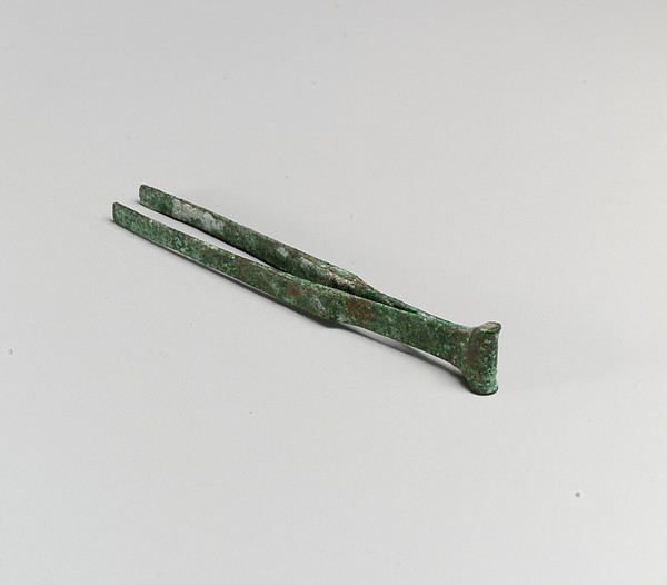 Tweezers