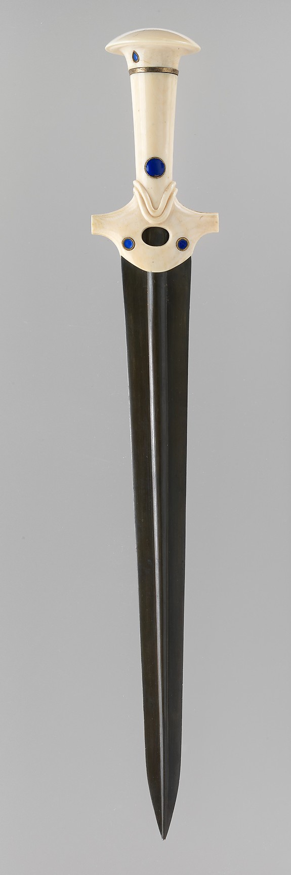 Reproduction of a dagger