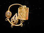 Earring