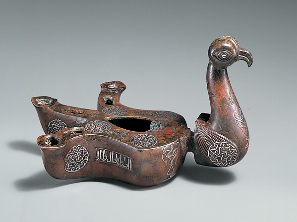 Bird-shaped oil lamp