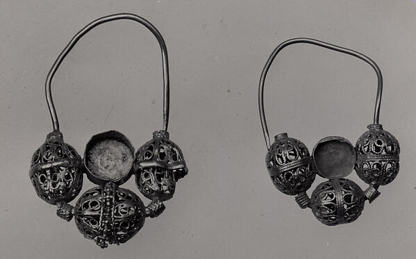 Earring