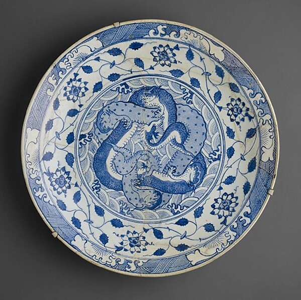 Dish with Two Intertwined Dragons