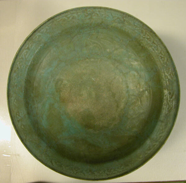 Bowl on a Base of Three Molded Lions