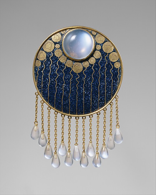 Brooch