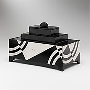 Cigarette box