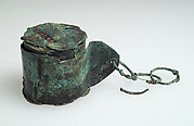Cylindrical Box with Chain