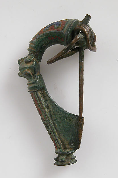 Bow Brooch