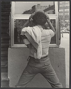 [Street Scene: Young Man Fixing Hair in Window, New York City]